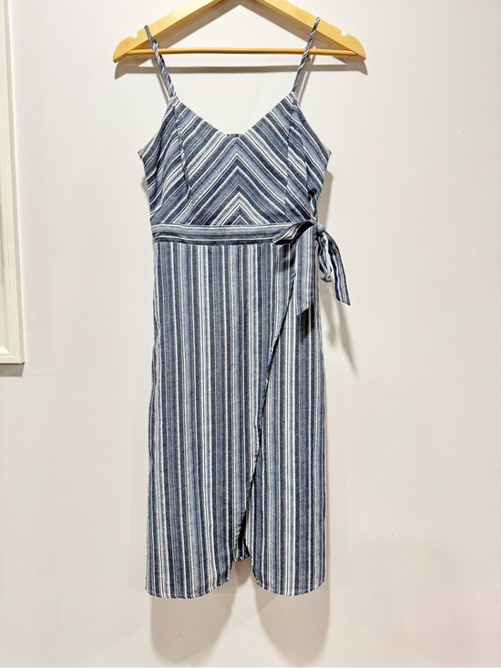 Hem & Thread Dresses & Skirts - Hem & Thread Navy White Striped Faux Wrap Midi Dress Tie‎ Waist Spaghetti Size S